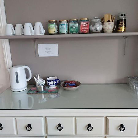 Achill Sound Greystone House Bed & Breakfast エクステリア 写真
