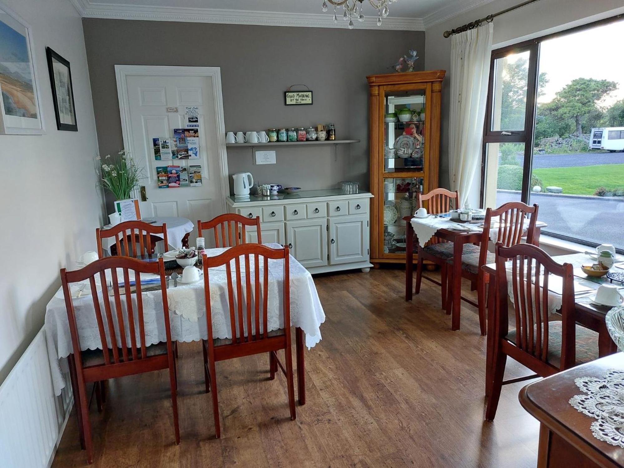Achill Sound Greystone House Bed & Breakfast エクステリア 写真